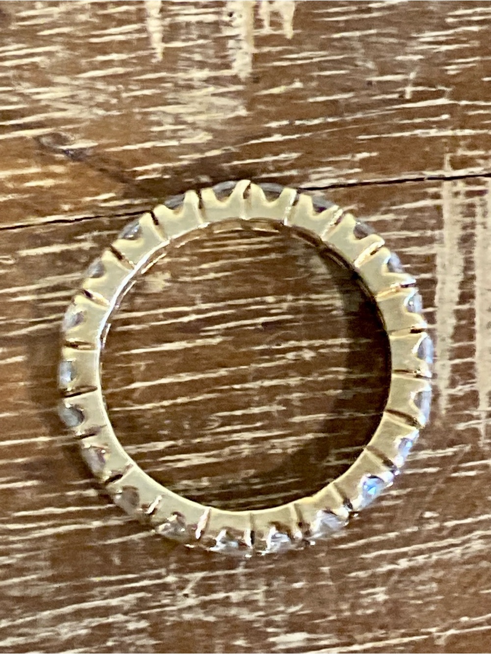 Gold Tone Eternity Band Ring Clear Stones Size 8 - Has a Crack - Picture 6 of 17